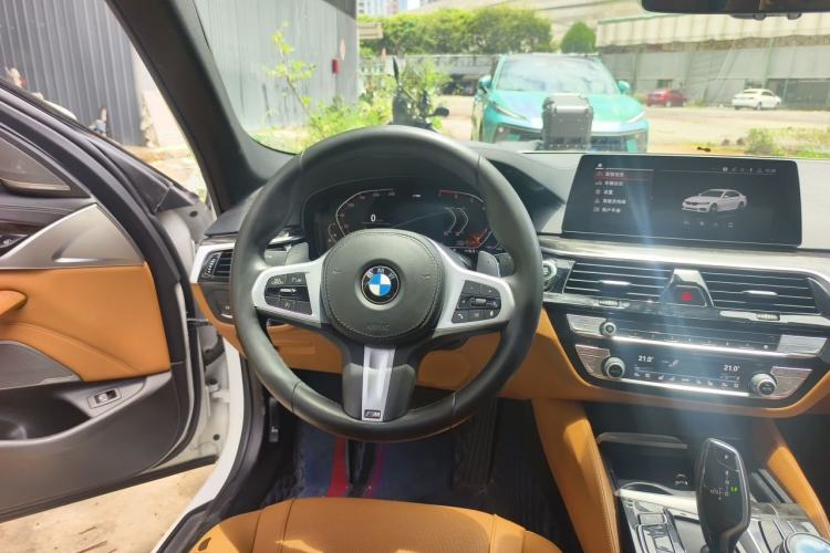 Used BMW 5 Series 2020 530Li Luxury Edition M Sport Package Steering Wheel