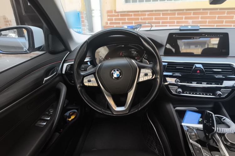 Used BMW 5 Series 2020 530Li Luxury Edition Premium Package Steering Wheel
