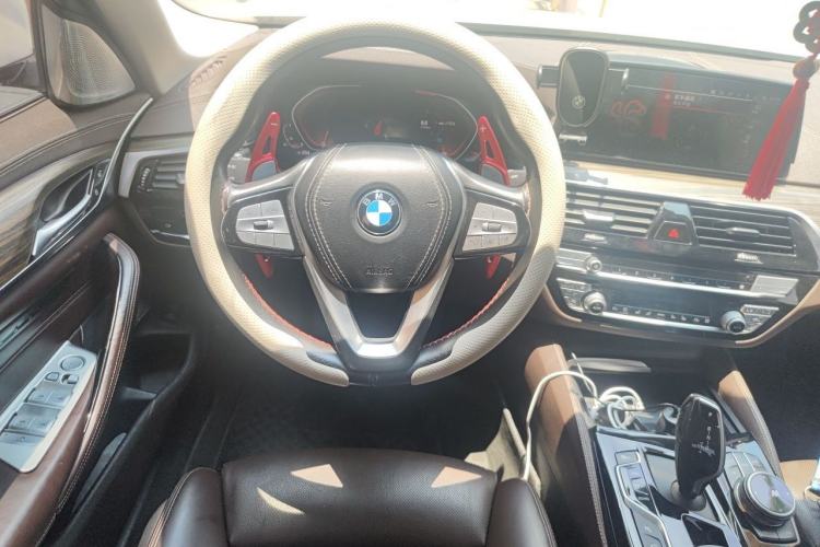 Used BMW 5 Series 2020 530Li Executive Luxury Package Steering Wheel