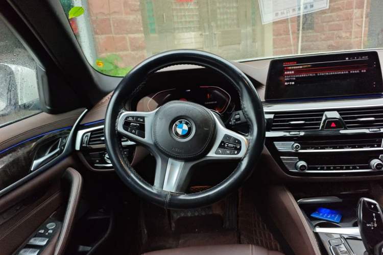 Used BMW 5 Series 2020 525Li M Sport Package Steering Wheel