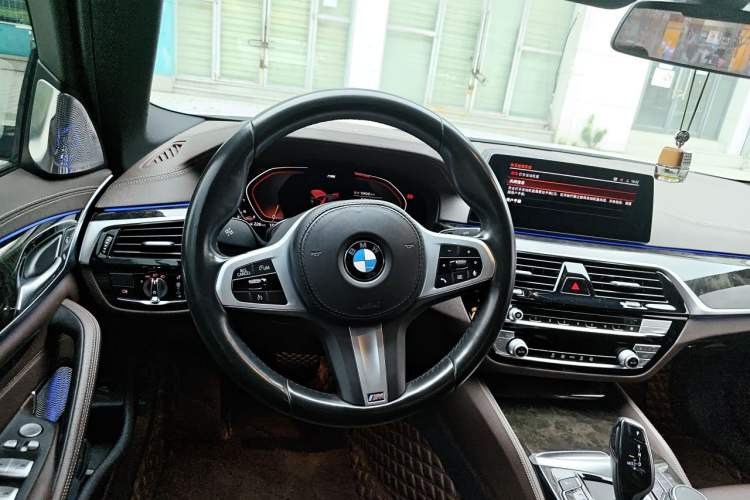 Used BMW 5 Series 2020 525Li M Sport Package Steering Wheel