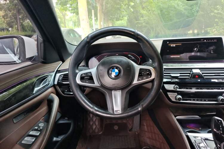 Used BMW 5 Series 2020 525Li M Sport Package Steering Wheel