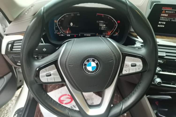 Used BMW 5 Series 2020 525Li Luxury Package Steering Wheel