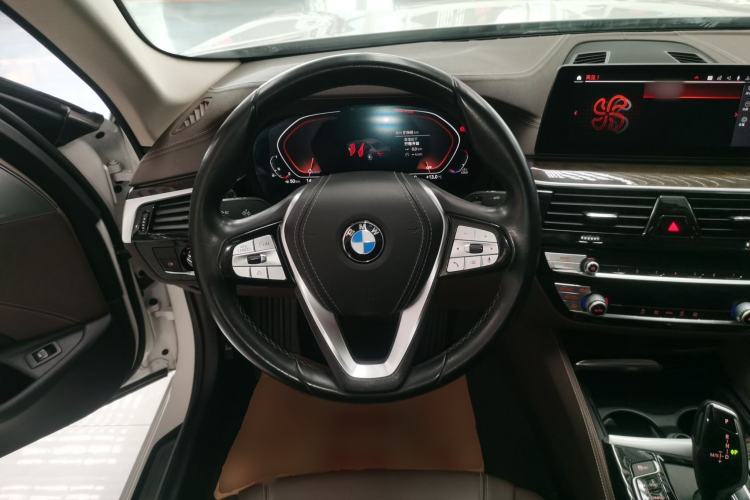 Used BMW 5 Series 2020 525Li Luxury Package Steering Wheel
