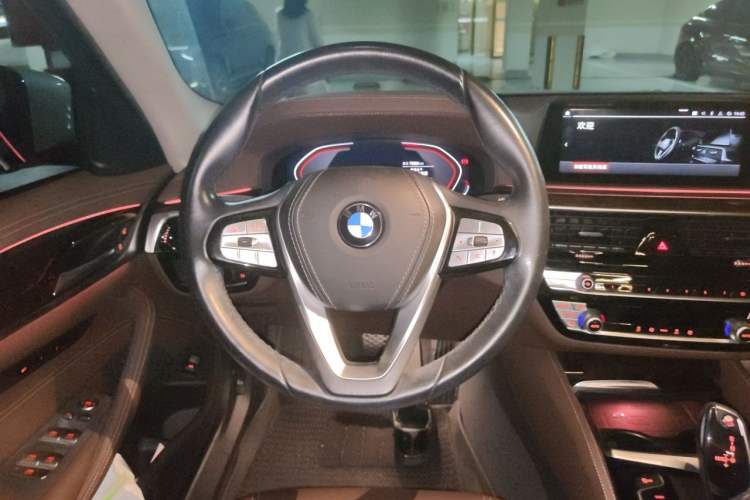 Used BMW 5 Series 2020 525Li Luxury Package Steering Wheel