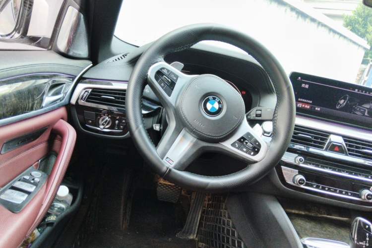 Used BMW 5 Series 2020 530Li Leading Model M Sport Package Steering Wheel