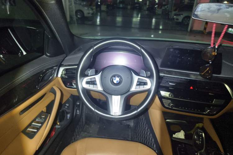 Used BMW 5 Series 2020 530Li Leading Model M Sport Package Steering Wheel