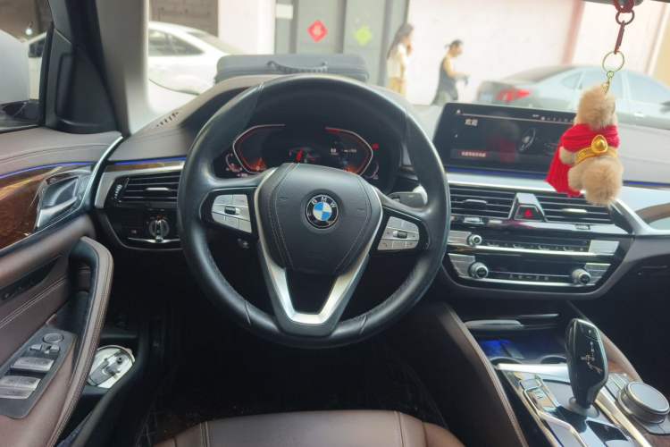 Used BMW 5 Series 2020 525Li Luxury Package Steering Wheel