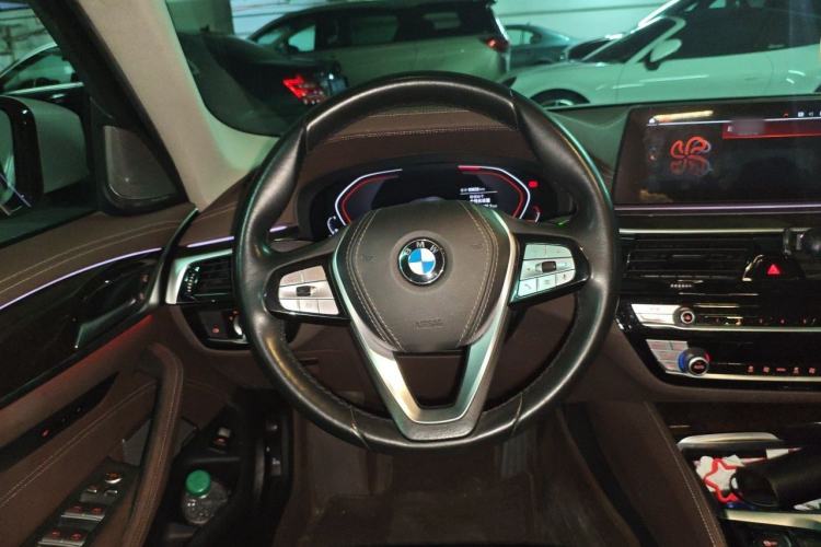 Used BMW 5 Series 2020 525Li Luxury Package Steering Wheel