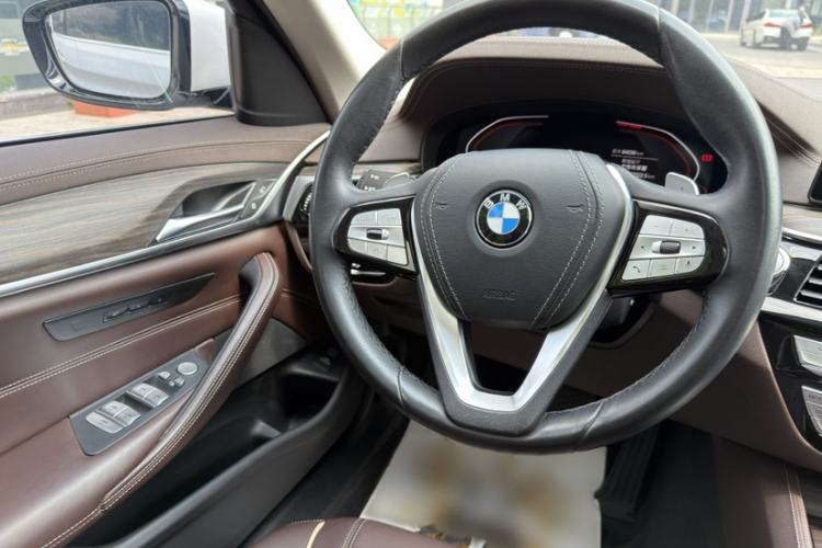 Used BMW 5 Series 2020 530Li xDrive Luxury Package Steering Wheel