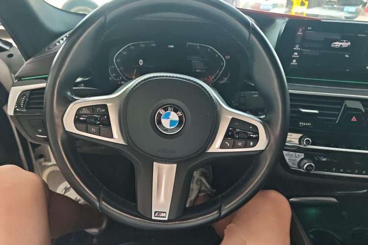 Used BMW 5 Series 2020 525Li M Sport Package Steering Wheel