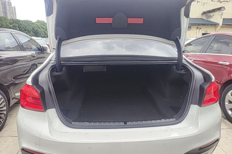 Used BMW 5 Series 2020 525Li M Sport Package Trunk