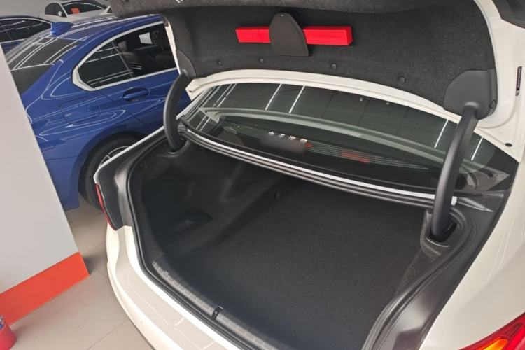 Used BMW 5 Series 2020 530Li Leading Model M Sport Package Trunk