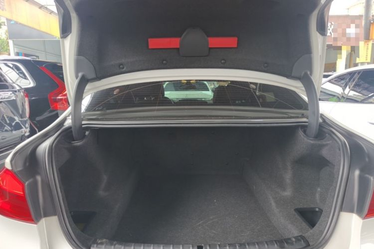 Used BMW 5 Series 2020 525Li M Sport Package Trunk