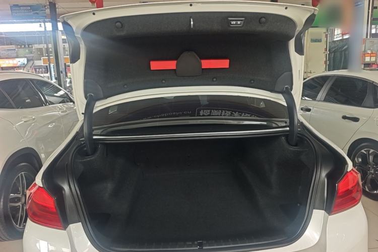 Used BMW 5 Series 2020 530Li Luxury Edition M Sport Package Trunk