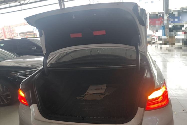 Used BMW 5 Series 2020 525Li M Sport Package Trunk