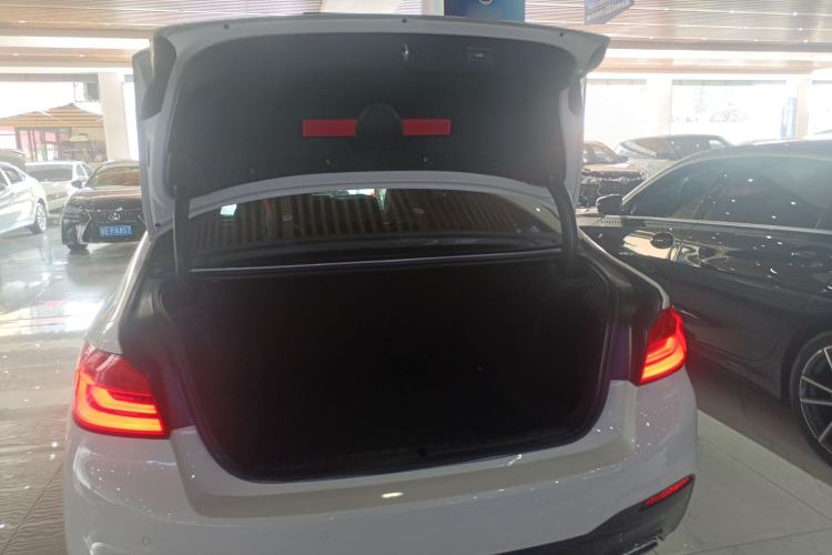 Used BMW 5 Series 2020 530i M Sport Package Trunk