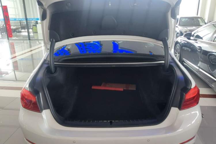 Used BMW 5 Series 2020 530Li Leading Edition Luxury Package Trunk