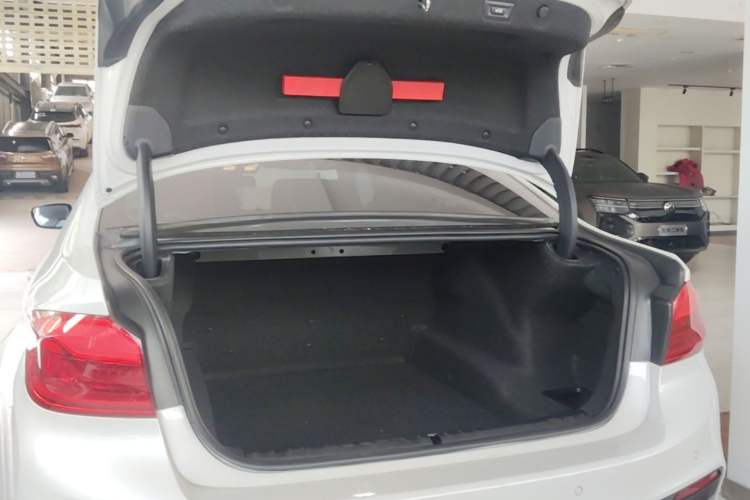 Used BMW 5 Series 2020 525Li M Sport Package Trunk