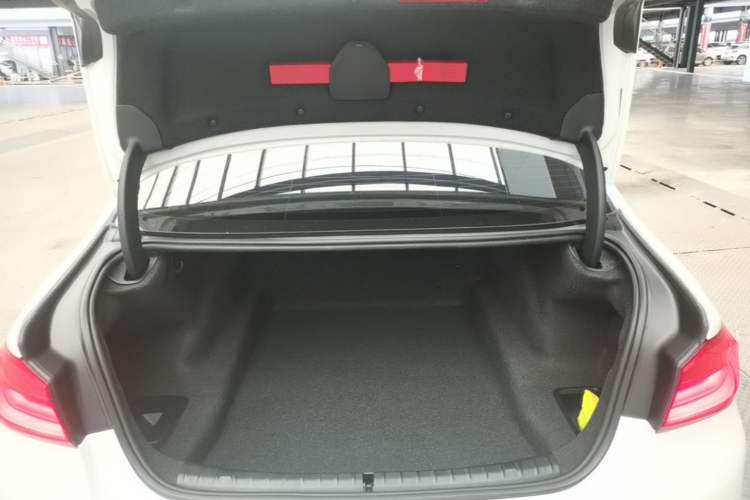 Used BMW 5 Series 2020 525Li M Sport Package Trunk