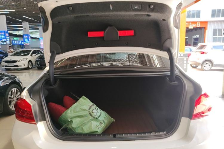 Used BMW 5 Series 2020 530Li Leading Edition Luxury Package Trunk