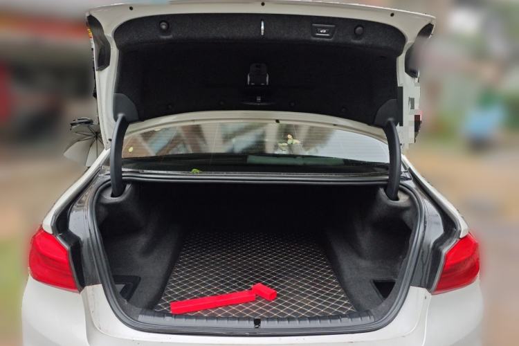 Used BMW 5 Series 2020 525Li M Sport Package Trunk
