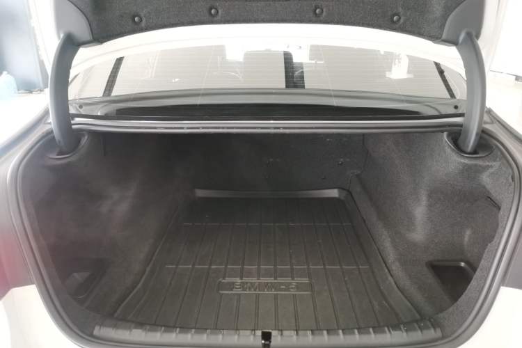 Used BMW 5 Series 2020 525Li M Sport Package Trunk