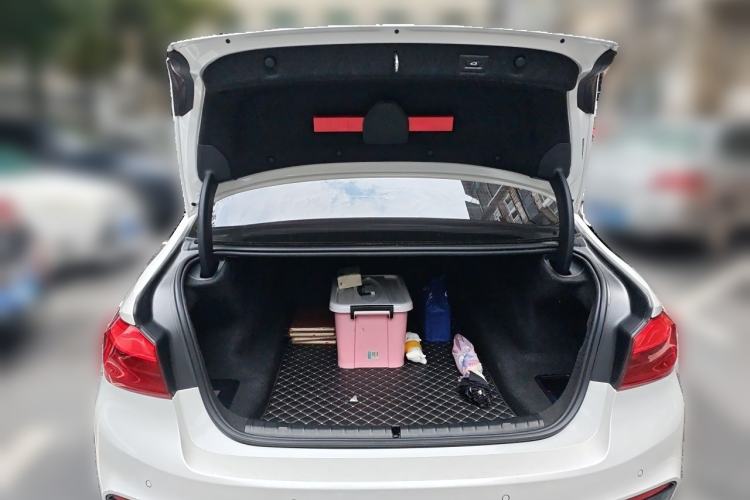 Used BMW 5 Series 2020 525Li M Sport Package Trunk