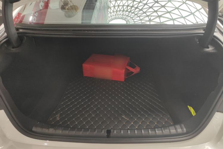 Used BMW 5 Series 2020 530Li Leading Edition Luxury Package Trunk