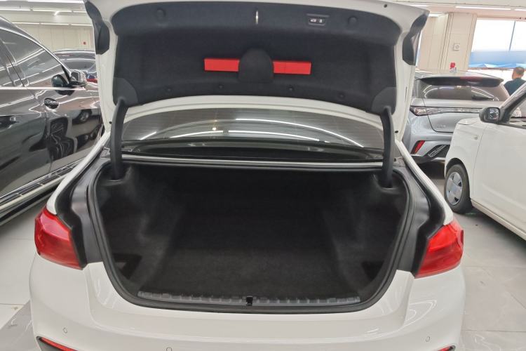 Used BMW 5 Series 2020 530Li Luxury Edition M Sport Package Trunk