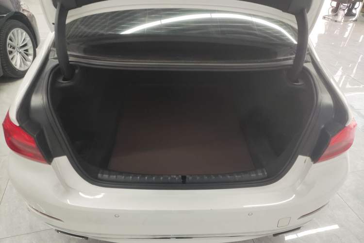 Used BMW 5 Series 2020 525Li Luxury Package Trunk
