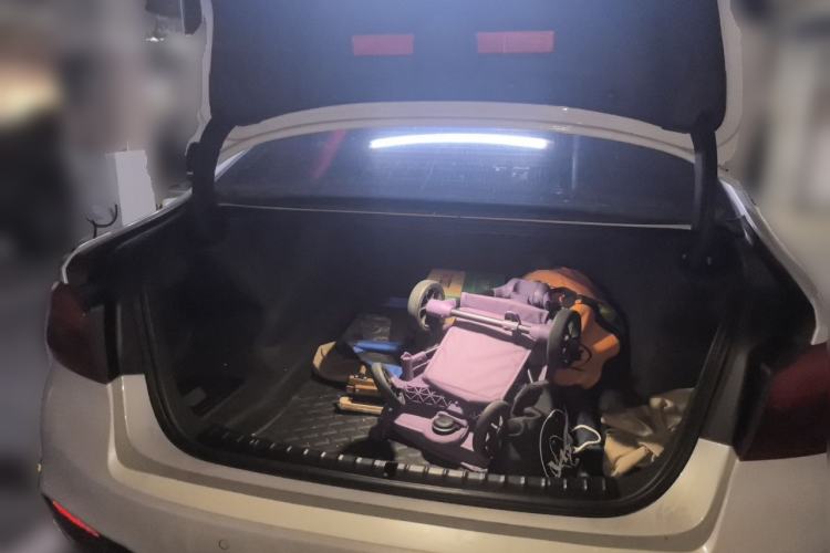 Used BMW 5 Series 2020 530Li Leading Model M Sport Package Trunk