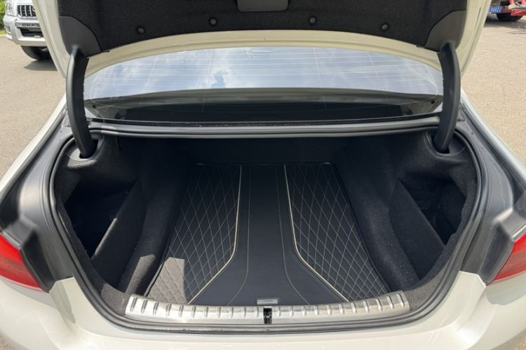 Used BMW 5 Series 2020 530Li Luxury Edition Premium Package Trunk