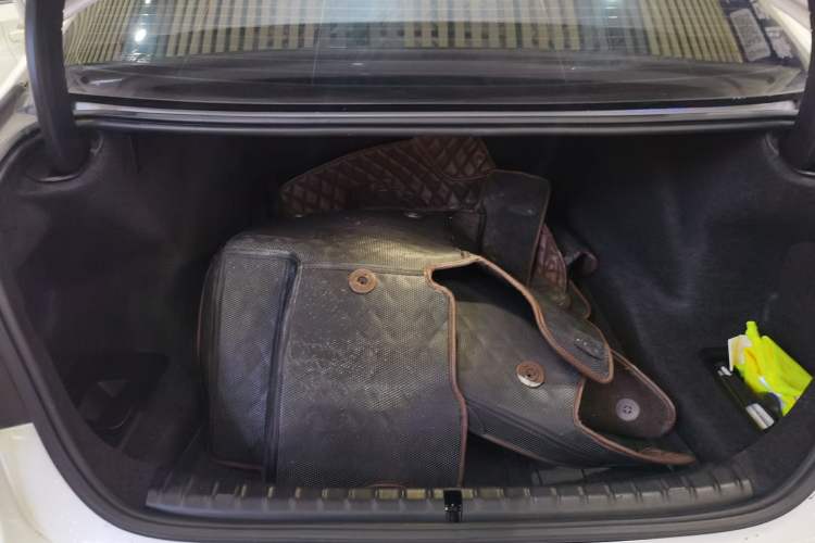 Used BMW 5 Series 2020 525Li M Sport Package Trunk