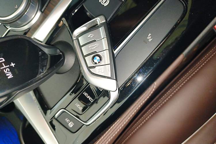 Used BMW 5 Series 2020 530Li Leading Edition Luxury Package Vehicle Key