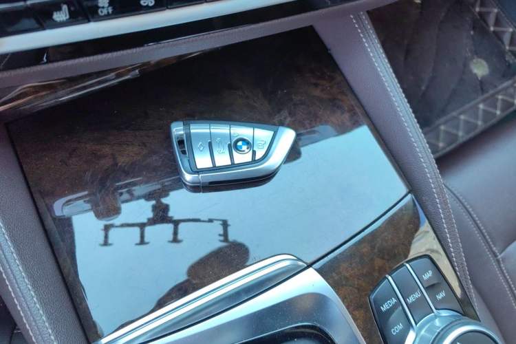 Used BMW 5 Series 2020 525Li Luxury Package Vehicle Key
