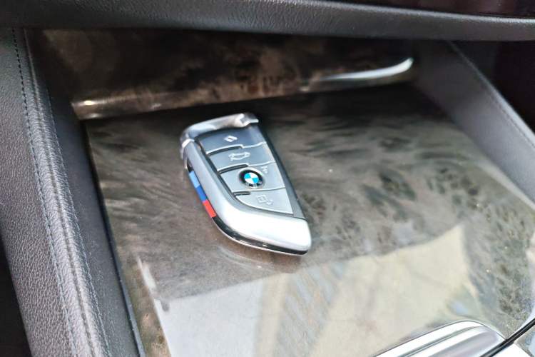 Used BMW 5 Series 2020 530Li xDrive M Sport Package Vehicle Key