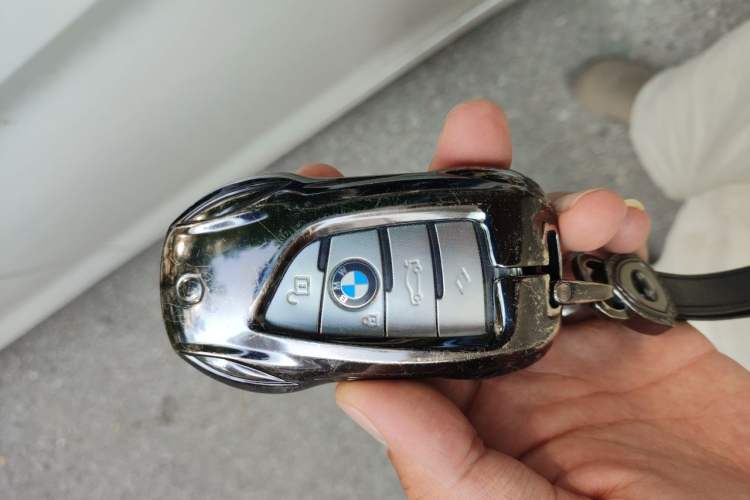 Used BMW 5 Series 2020 530Li xDrive Luxury Package Vehicle Key