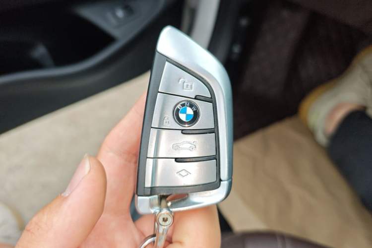 Used BMW 5 Series 2020 525Li M Sport Package Vehicle Key