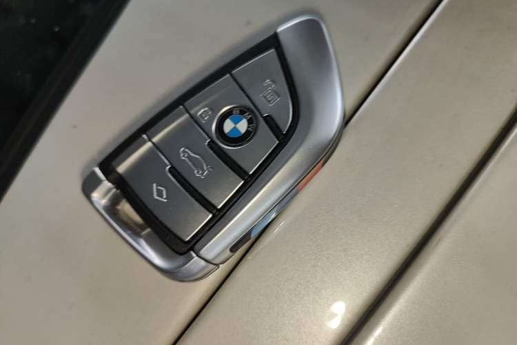 Used BMW 5 Series 2020 525Li M Sport Package Vehicle Key
