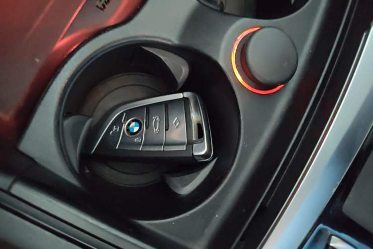 Used BMW 5 Series 2020 530Li Leading Edition Luxury Package Vehicle Key