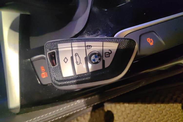 Used BMW 5 Series 2020 525Li Luxury Package Vehicle Key
