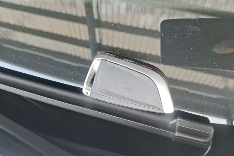 Used BMW 5 Series 2020 525Li M Sport Package Vehicle Key