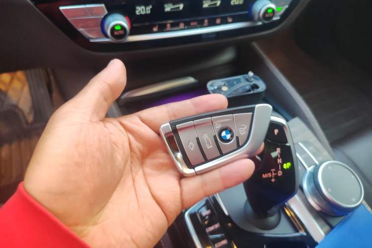 Used BMW 5 Series 2020 530Li xDrive Luxury Package Vehicle Key