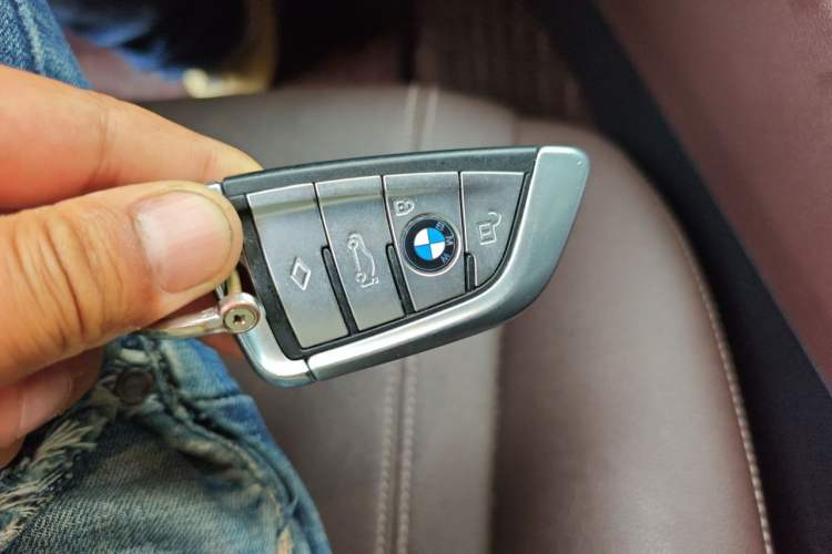 Used BMW 5 Series 2020 525Li M Sport Package Vehicle Key
