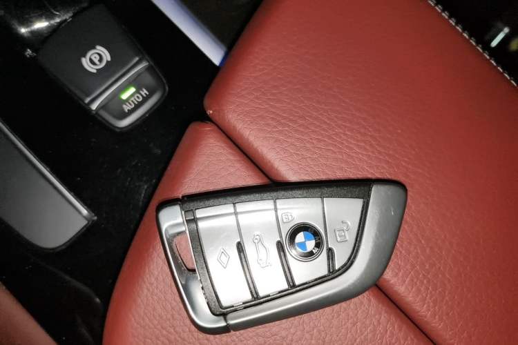 Used BMW 5 Series 2020 530Li Luxury Edition M Sport Package Vehicle Key