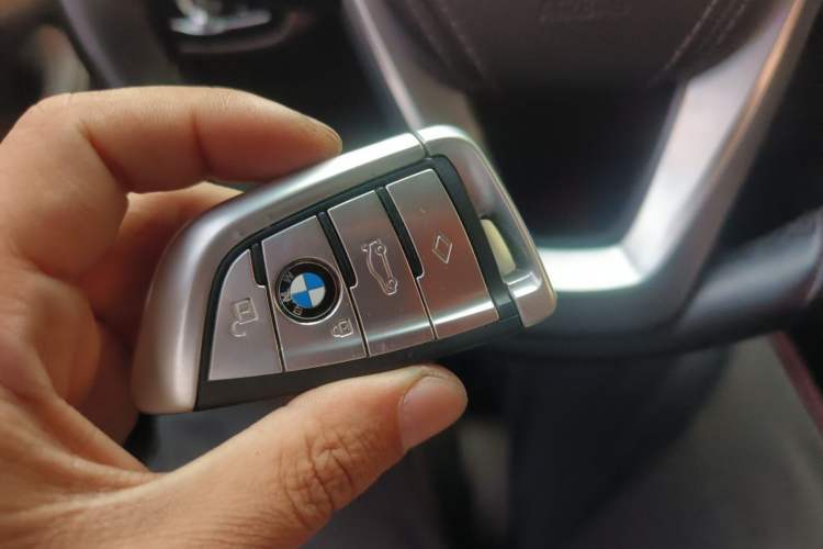 Used BMW 5 Series 2020 530Li xDrive Luxury Package Vehicle Key