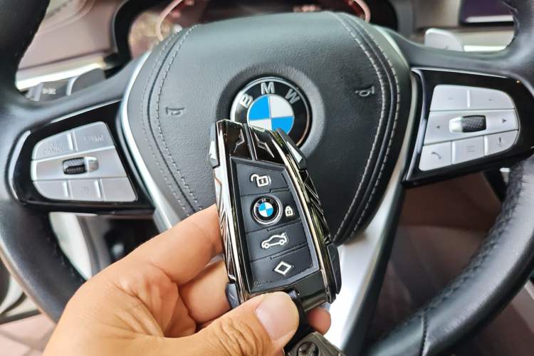 Used BMW 5 Series 2020 530Li Leading Edition Luxury Package Vehicle Key