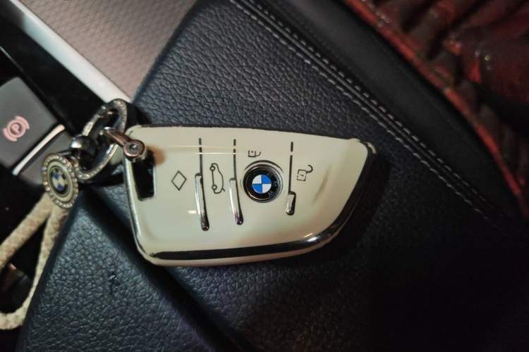 Used BMW 5 Series 2020 525i M Sport Package Vehicle Key