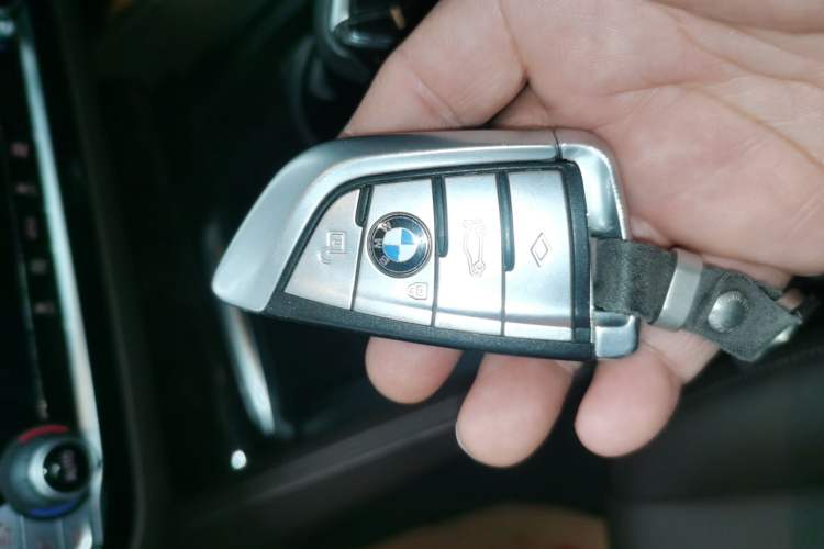 Used BMW 5 Series 2020 525Li Luxury Package Vehicle Key